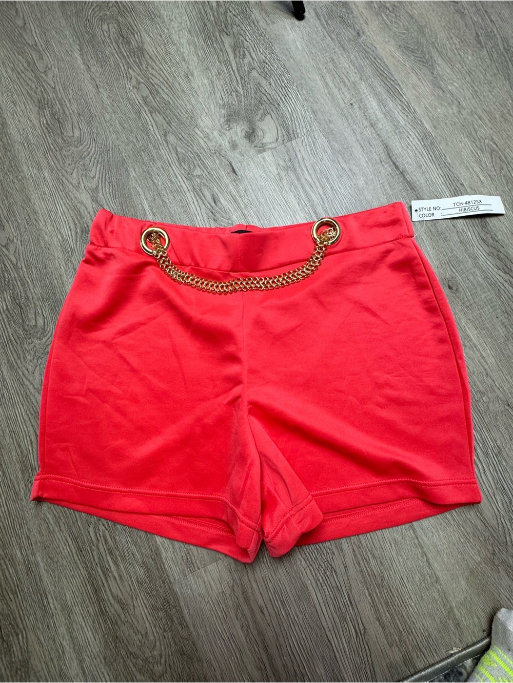 Like an Angel 2X Hibiscus Coral Gold Chain Shorts Plus Size